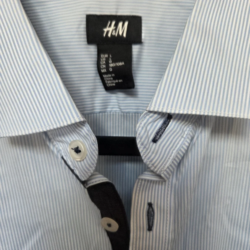 H&M Men's Large Light Blue Pinstripe Button Down Shirt